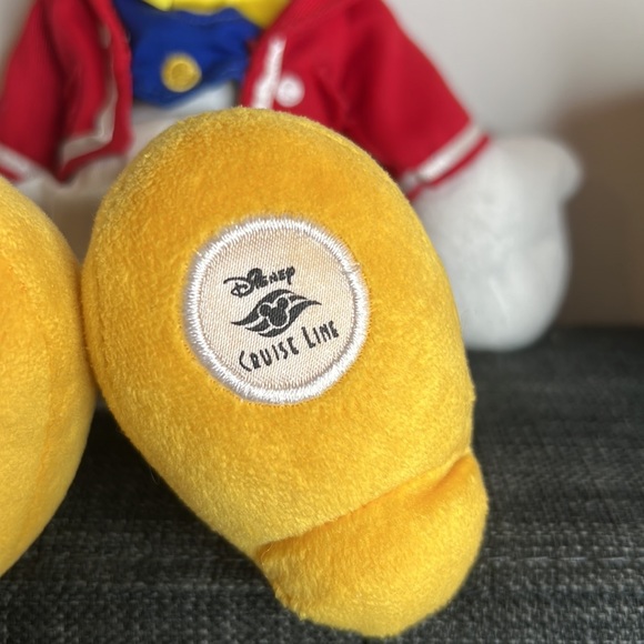 Mini Mouse Disney Cruise Line - Picture 4 of 5